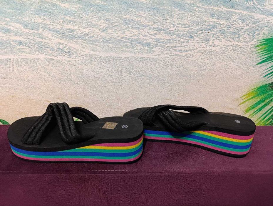 Пляжные шлепки 39 новые