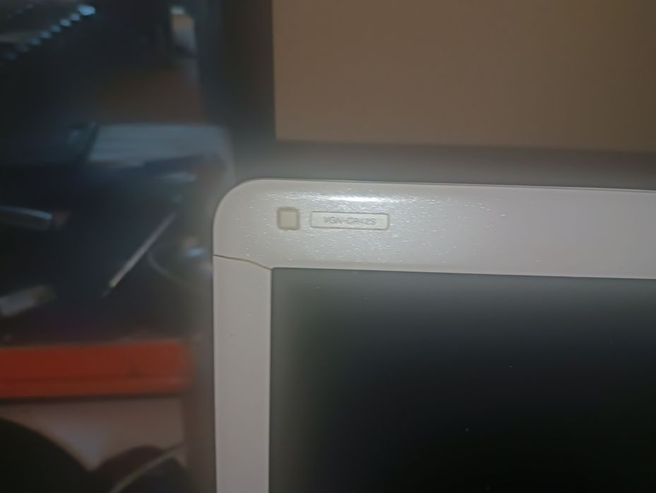 Sprzedam w pełni sprawny laptop Sony Vaio VGN-CR42S