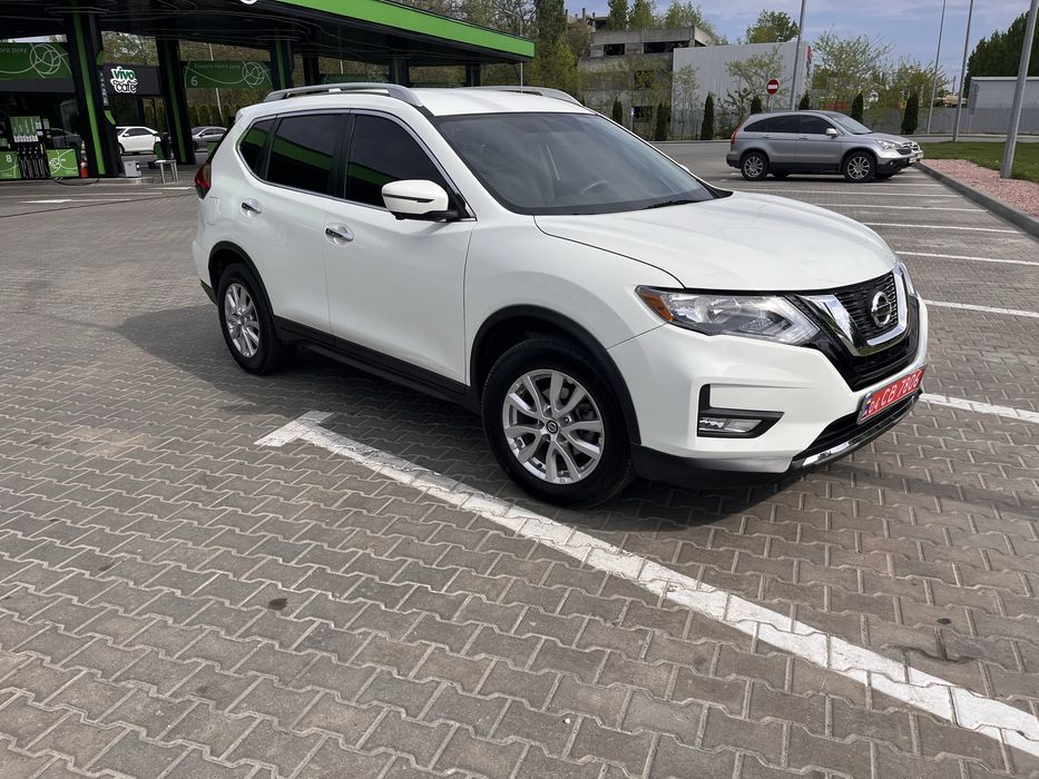 Продам Nissan Rogue