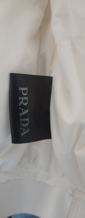 Біла Куртка     prada