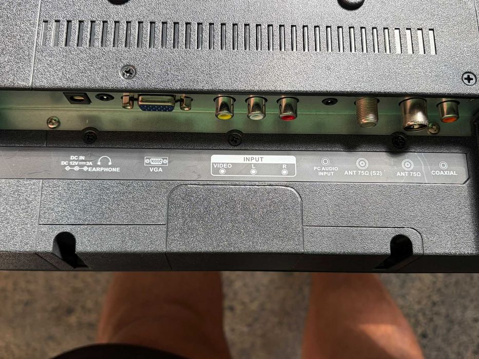 Televisão SmartTech 22 polegadas