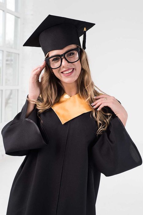 Прокат мантій магістра в  Івано-Франківську