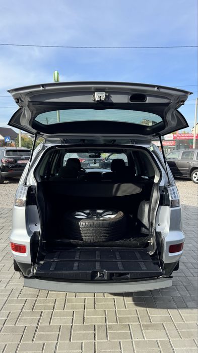 ОФІЦІЙНИЙ Mitsubishi Outlander Аутлендер XL 2012 р. 2,4 газ/бенз АКПП