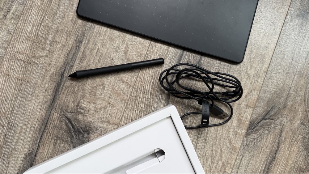 Mesa Digitalizadora Wacom Bluetooth Medium – Estado Impecável