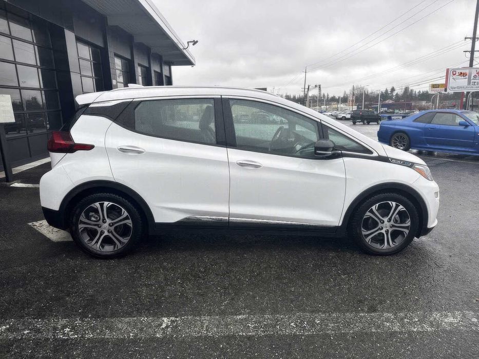 Chevrolet Bolt EV      2021