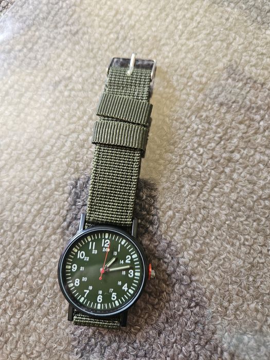 Nowy zegarek militarny w stylu US Army