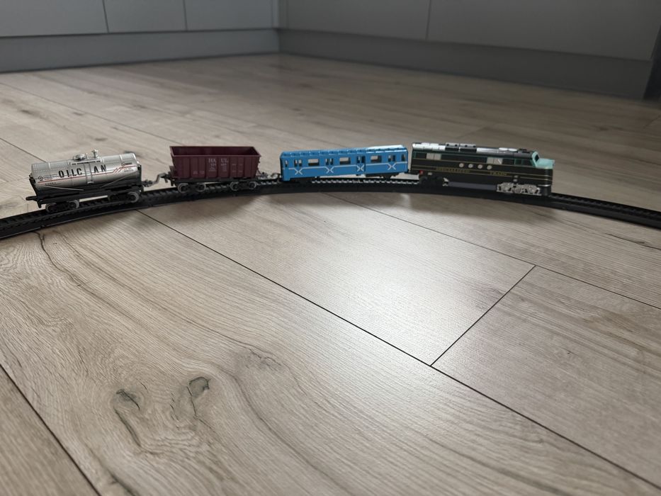 Залізна дорога на батарейках