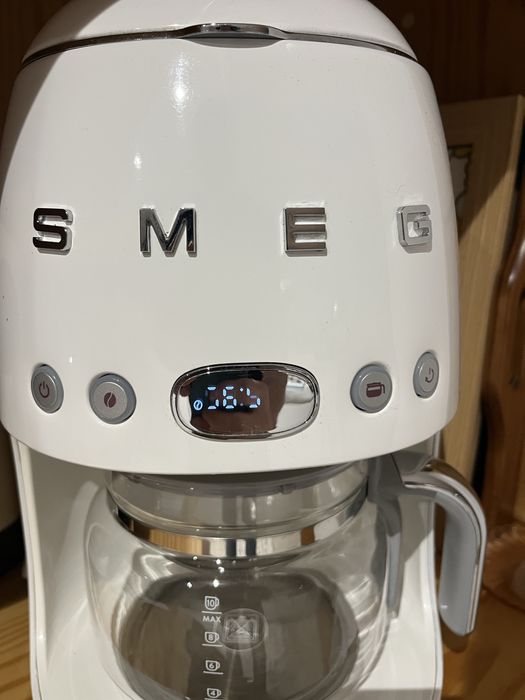 Cafeteira Smeg Branca