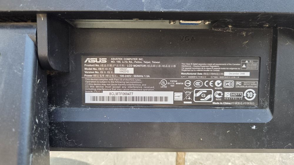 Monitory LCD 22 cale