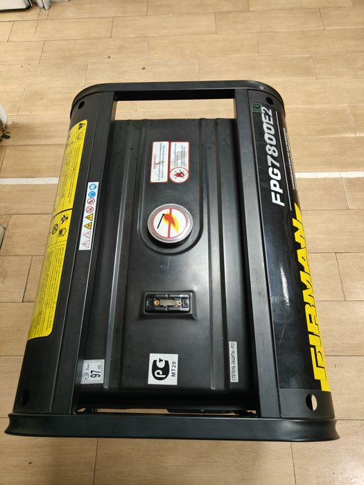 Продаю генератор 5.5 Kw Firman  FPG7800 E2