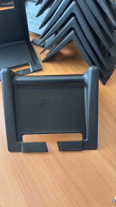 Кутники для кріплення вантажу