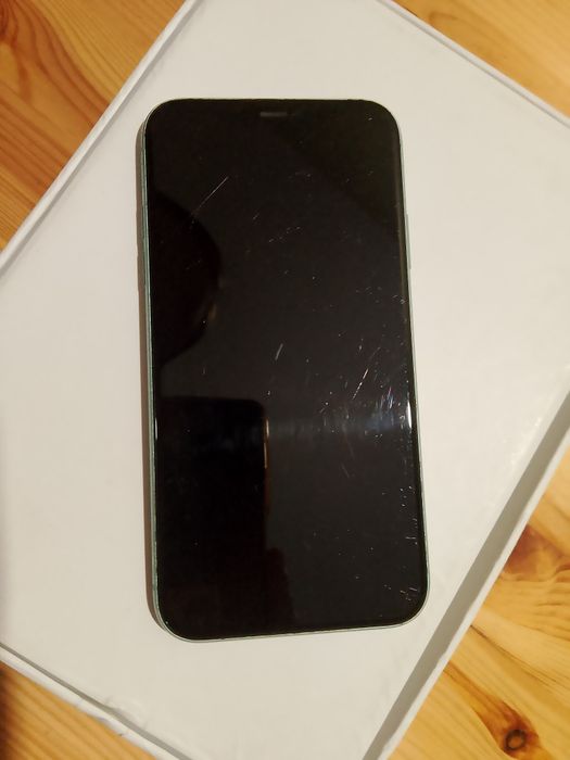 iPhone 11 miętowy