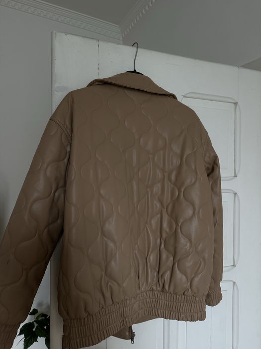 Стьобана куртка з екошкіри