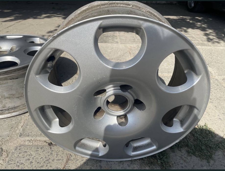 Комплект дисків на Volkswagen та на Audi   215-60 р16 розмір