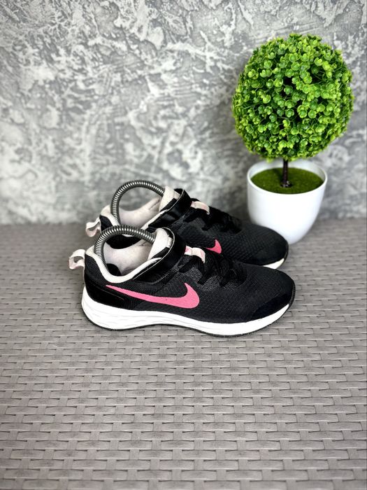 Nike Revolution 6 кроссовки 33 размер детские беговые черные