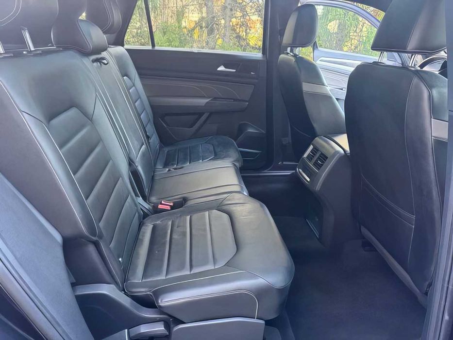 Volkswagen Atlas      2022