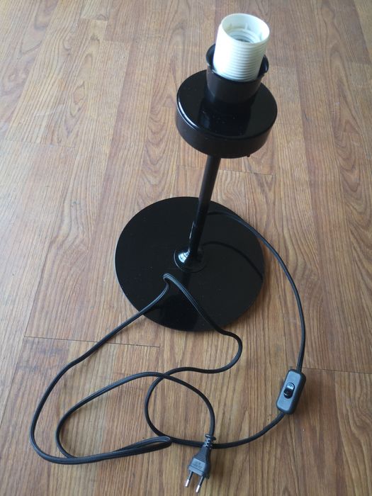 Candeeiro de Mesa IKEA Preto (Design Moderno)