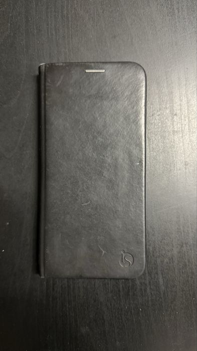 Capa livro Iphone 16 pro magsafe