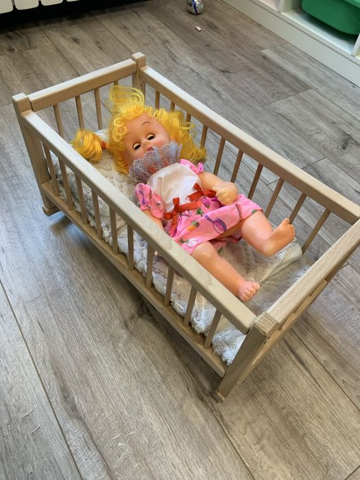 Дитячі іграшки, колиски, коляска