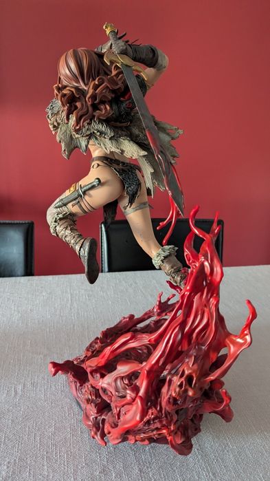 Sideshow Red Sonja Savage Sword Premium Format estátua