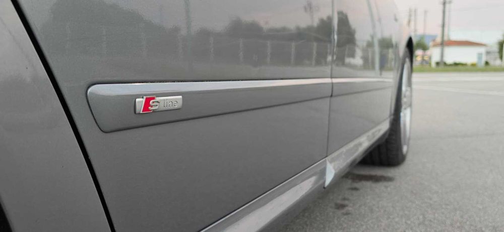 Audi A4 Avant S-LINE