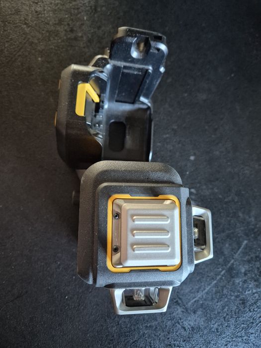 Laser krzyżowy trzyliniowy 360 DeWalt DCE089D1G18 NOWY zielony