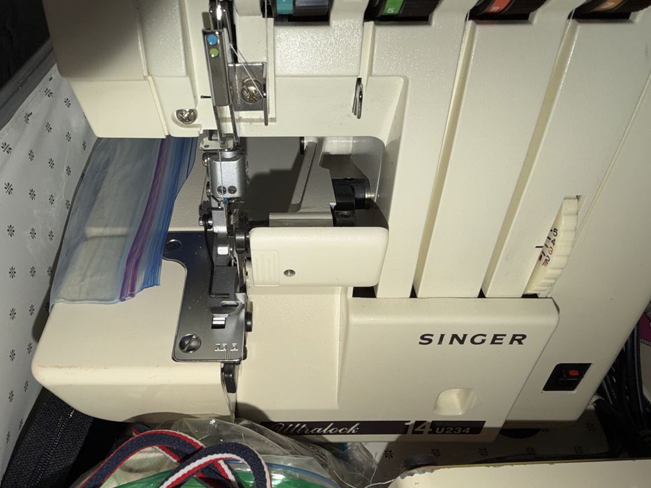 Оверлок Singer Ultralock 14U34
