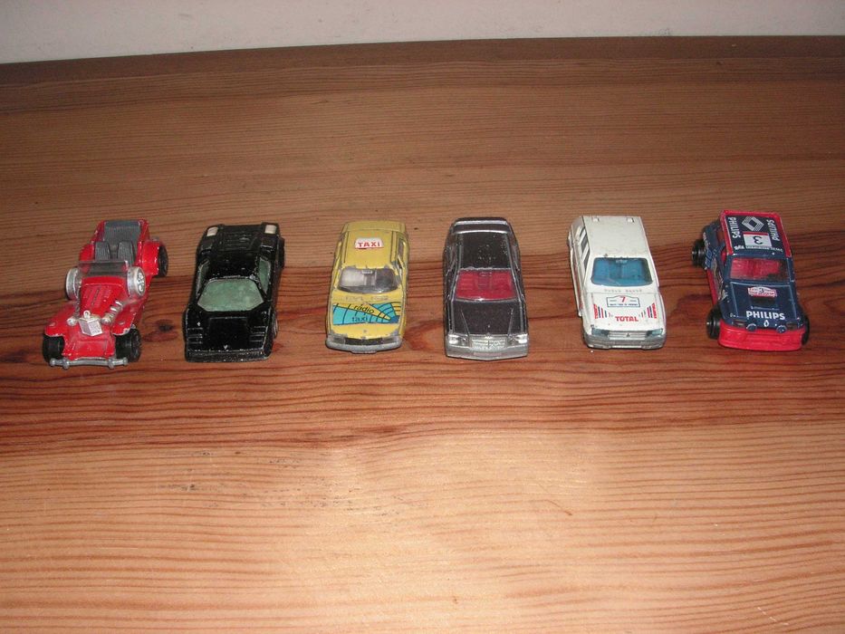 Carros Majorette Excalibur, Lamborghini e Renault 18 Taxi Amarelo
