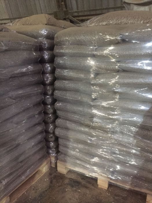 Пелети Wood Pellets A1 паливна гранула пеллета