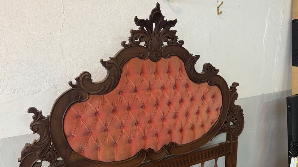 Cama Luís XV em muito bom estado