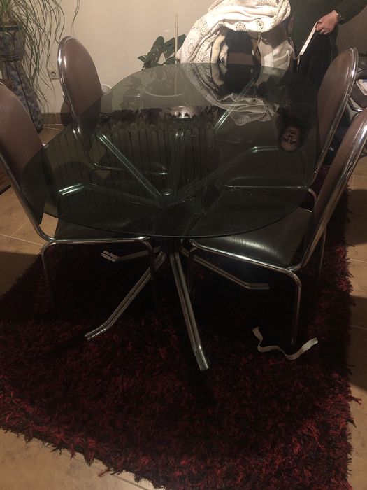 Mesa de vidro + cadeiras 6 lugares