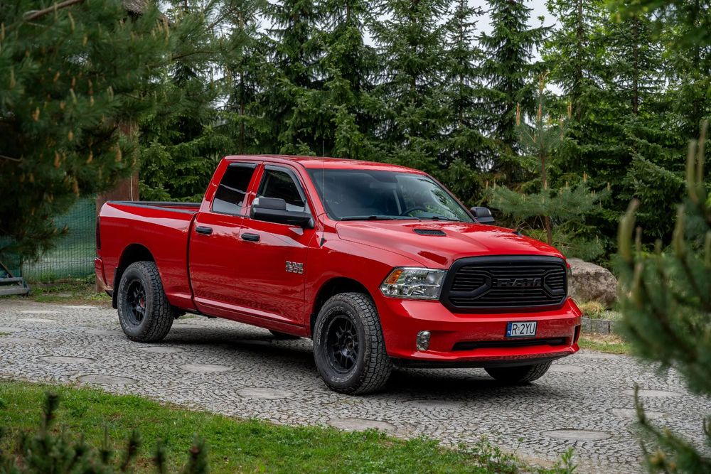 RAM 1500 5.7 V8 Hemi Quad Cab / Tradesman 2017 4x4 TorqueFlite Import USA FV23%