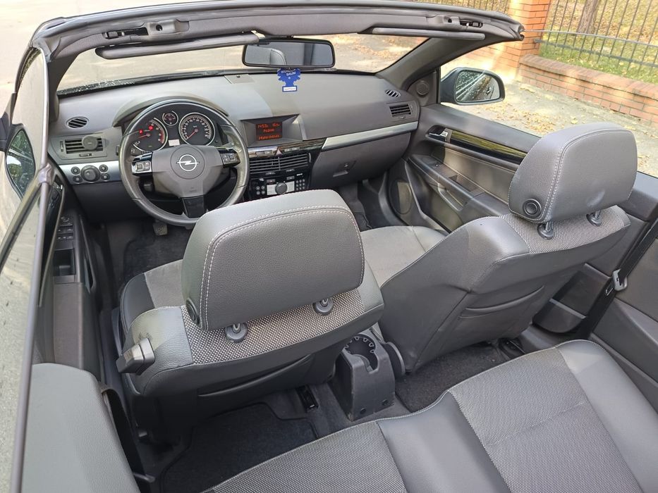 Opel Astra 2010 rok 1.6 turbo super stan
