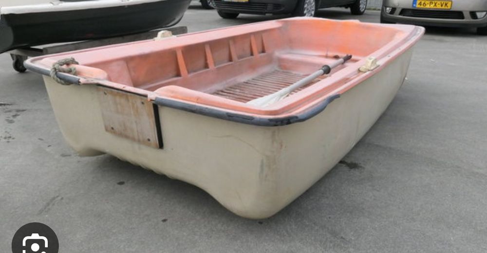 Barco katamaran tanque yak 2