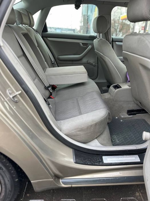 Audi a4 b7 1.6 LPG ekonomiczne autko zadbane