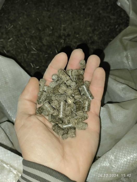 Пелета из лузги, брикет из шелухи Подсолнечника в мешках