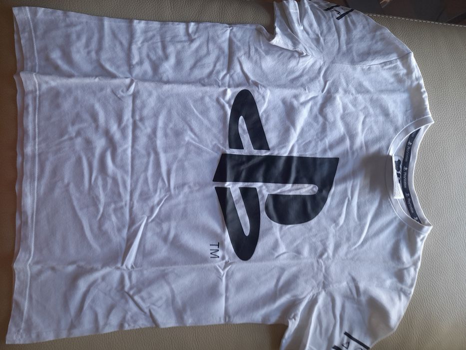 Camisola branca da playstation