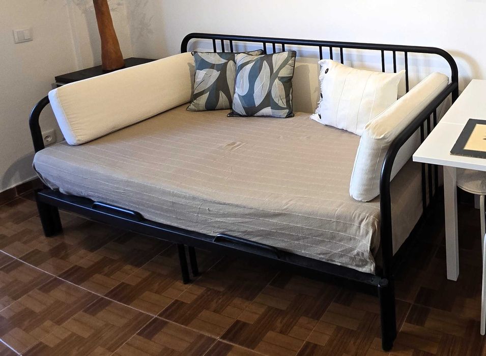 Sofá-cama IKEA FYRESDAL com 2 Colchões Impecáveis - Pronto a Usar!