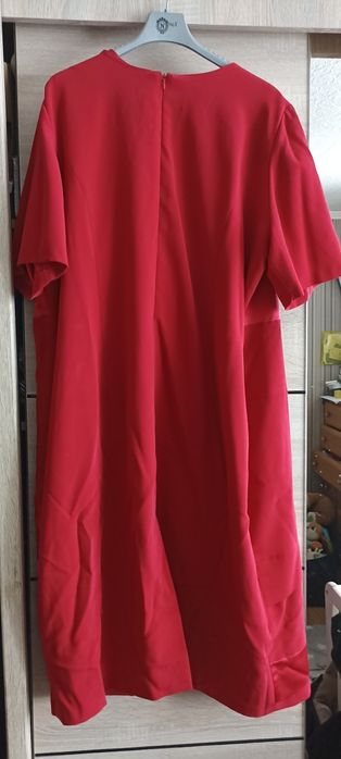 Czerwona sukienka