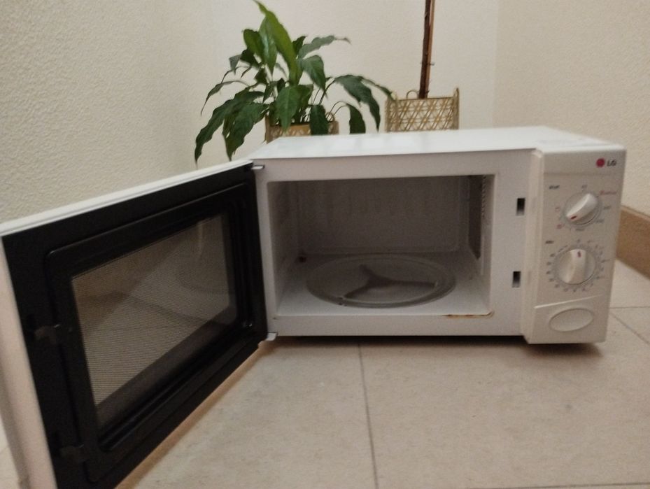 Microondas LG a funcionar