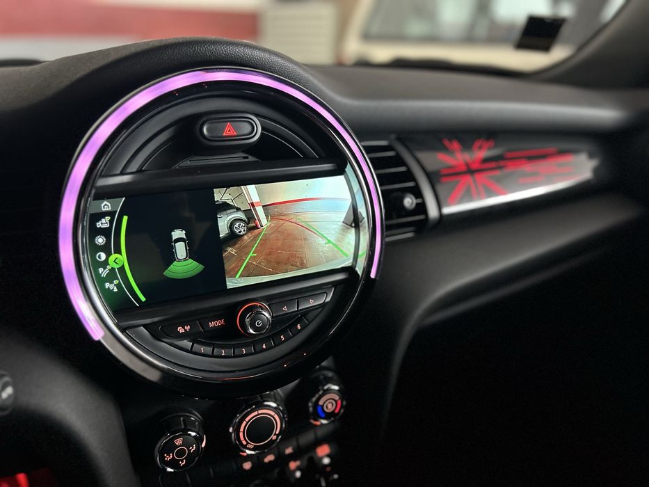 Mini Cooper D Auto com JCW