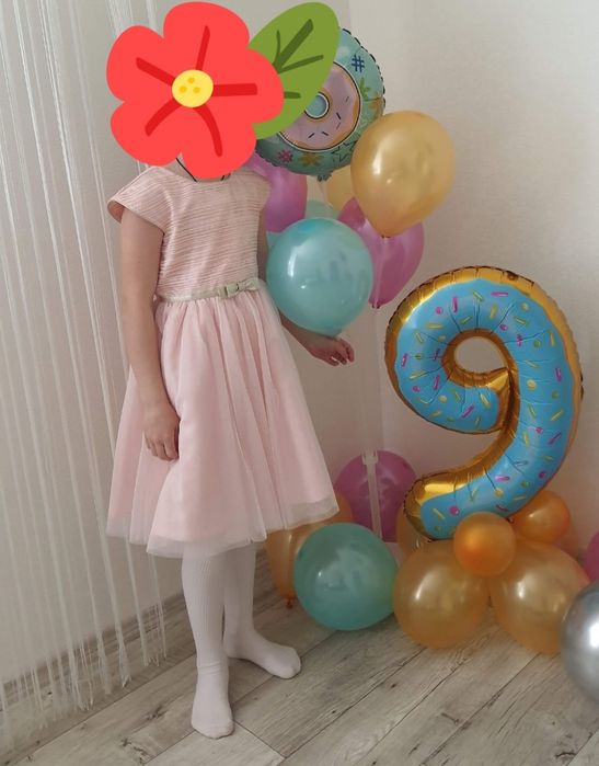 Нарядна сукня на дівчинку 9-11 років