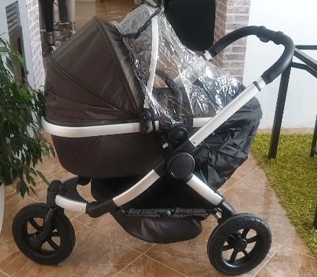 Conjunto ovo+alcofa+cadeira para bebé Marca BeSafe