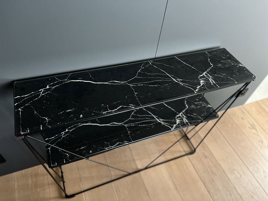czarno-marmurowa konsola
