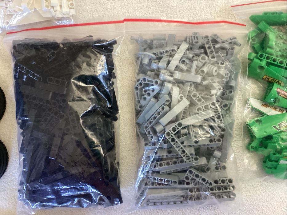 LEGO Technic Superszybka wyścigówka 42039