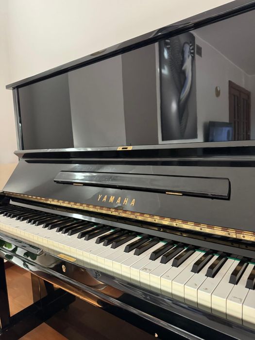 Piano Yamaha U3 em Excelente Estado
