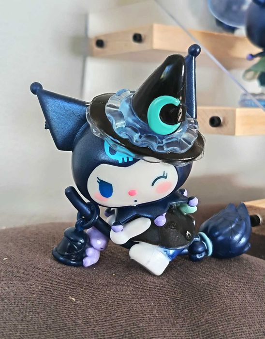 Figuras de Kuromi, o Banquete da Bruxa (8 peças)