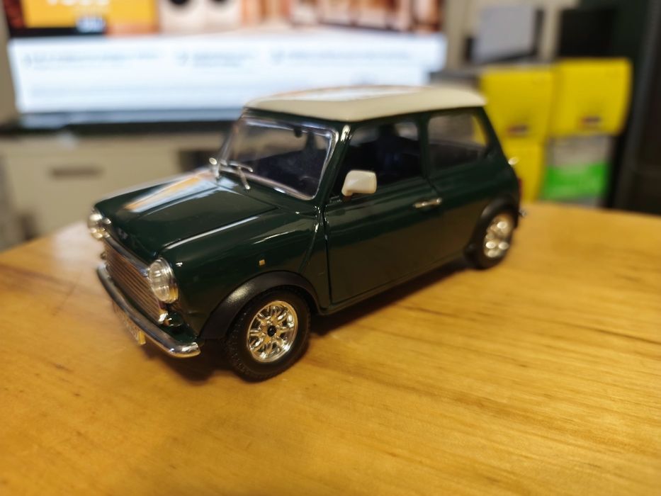 Model Mini Cooper S 1969 Bburago w skali 1:24