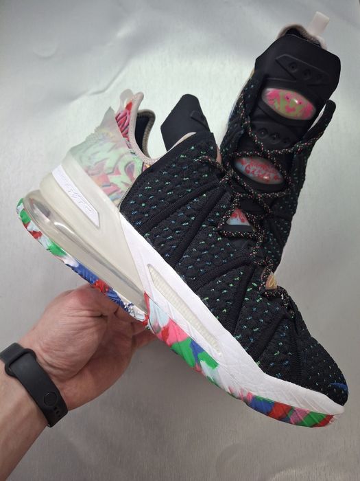 Кроссовки Nike LeBron 18 Multicolor