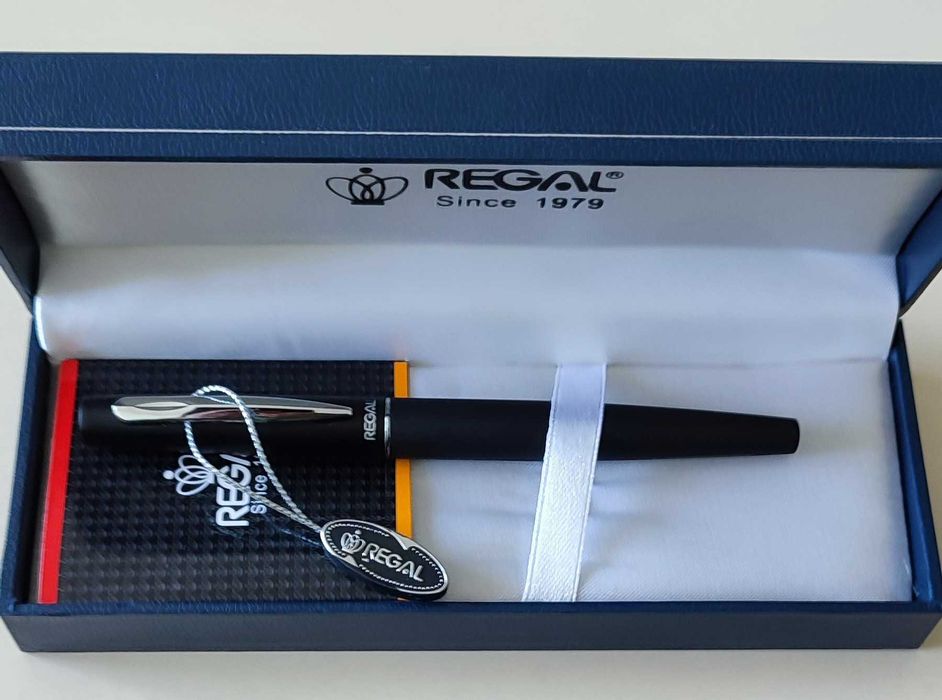 Нова перова ручка REGAL (R80100.L.F) у футлярі